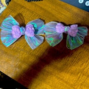 Bow barrettes NWOT